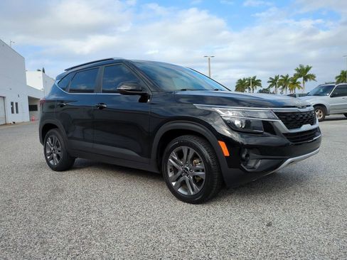 Used 2023 Kia Seltos S image 3