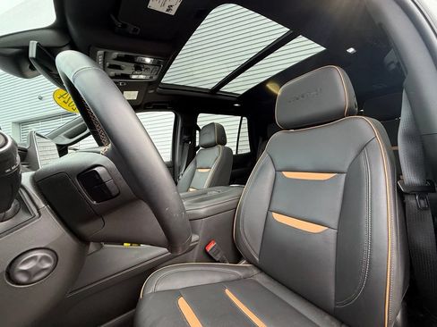 Used 2024 GMC Yukon AT4 AWD/4WD image 4