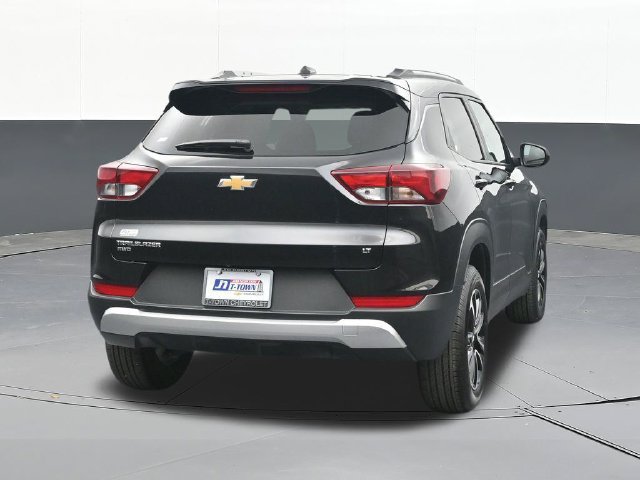 Used 2025 Chevrolet TrailBlazer LT AWD/4WD image 12