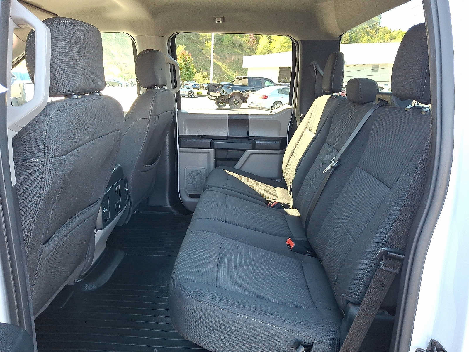 Used 2019 Ford F150 XL w/ Equipment Group 101A Mid AWD/4WD image 10