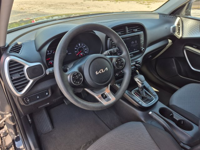 Certified 2022 Kia Soul LX FWD image 9
