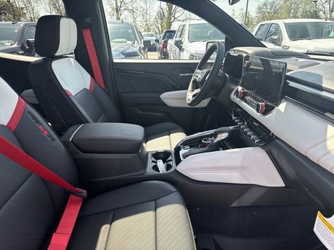 New 2026 GMC Canyon AT4X image 26