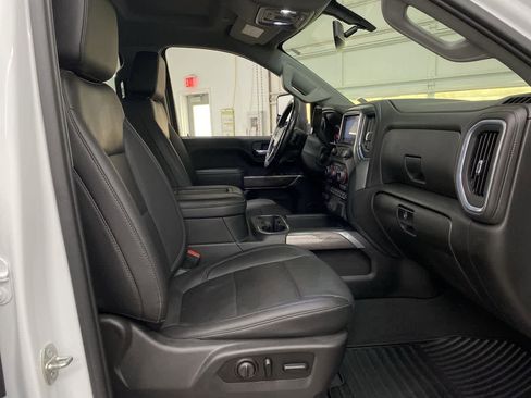 Used 2021 Chevrolet Silverado 2500 LTZ w/ LTZ Convenience Package image 19