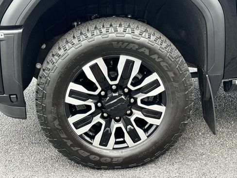 Used 2025 GMC Sierra 3500 Denali Ultimate AWD/4WD image 18