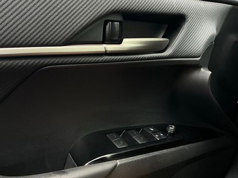 Used 2025 Toyota Camry SE image 21