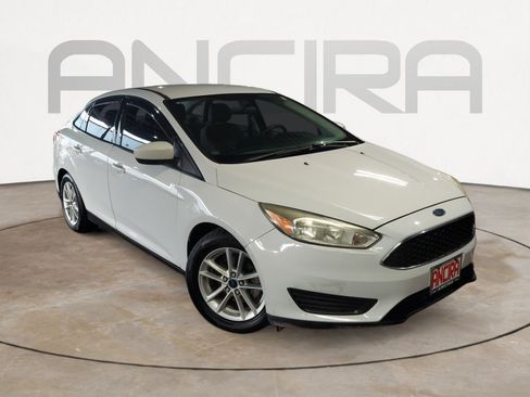 Used 2018 Ford Focus SE FWD image 6