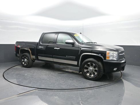 Used 2010 Chevrolet Silverado 1500 LTZ w/ Convenience Package image 4