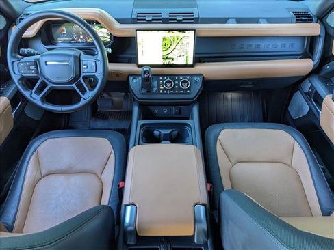 Used 2023 Land Rover Defender 130 X-Dynamic SE image 19