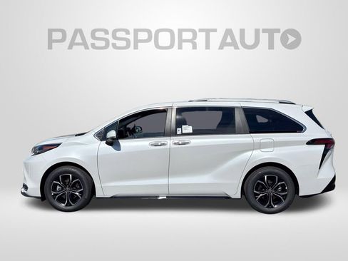 New 2026 Toyota Sienna Platinum image 2