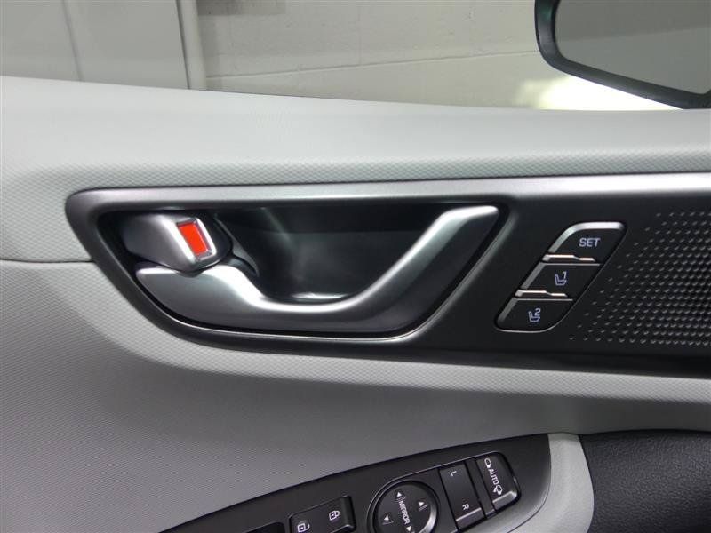 Used 2020 Hyundai Ioniq Limited FWD image 20