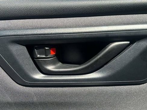 Certified 2025 Subaru Forester Premium AWD/4WD image 9