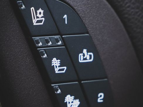 Used 2013 GMC Sierra 3500 Denali image 6