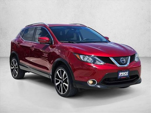 Used 2019 Nissan Rogue Sport SL w/ Premium Package FWD image 3
