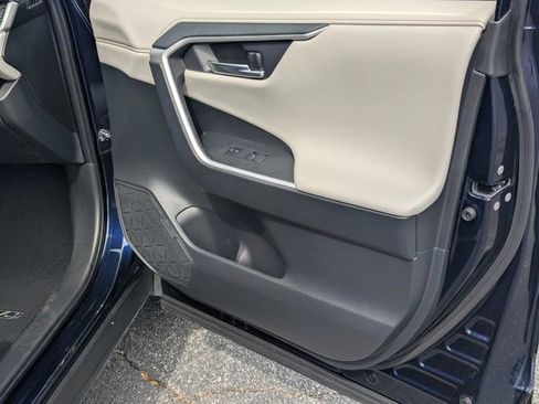 Used 2025 Toyota RAV4 Limited w/ Advanced Technology Package image 13