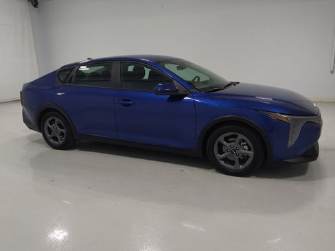 Used 2025 Kia K4 FWD image 11