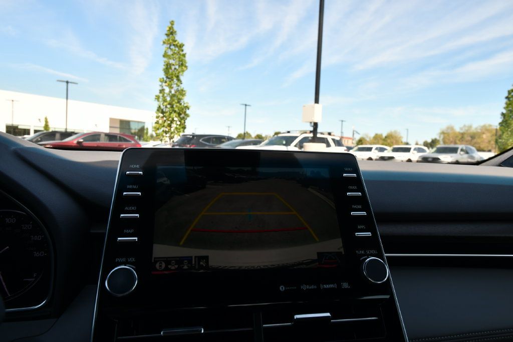 Used 2019 Toyota Avalon Limited w/ Advanced Safety Package FWD image 19