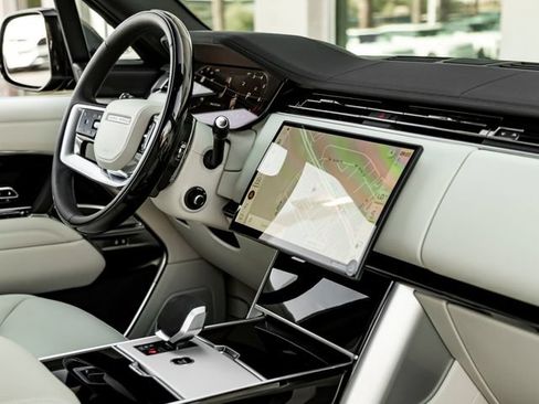 New 2026 Land Rover Range Rover Long Wheelbase SE AWD/4WD image 42