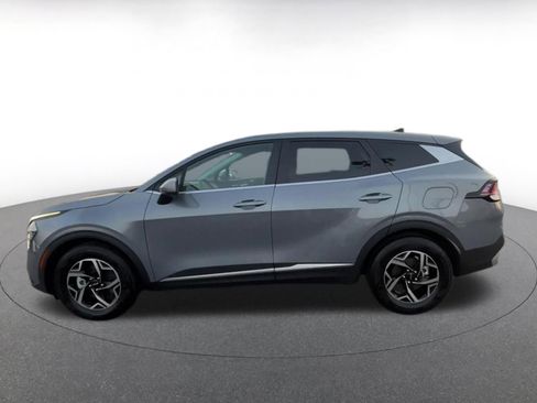 Used 2025 Kia Sportage LX FWD image 9
