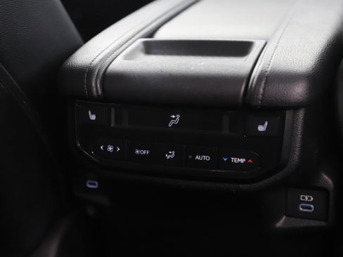 Used 2024 Toyota Grand Highlander Limited image 17