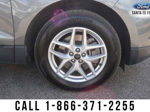 Used 2024 Ford Edge SEL image 6