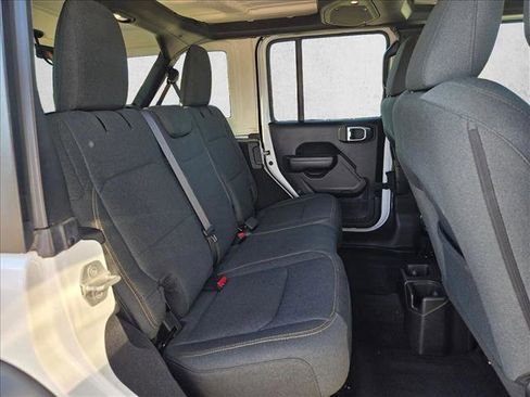 Used 2024 Jeep Wrangler Unlimited Sport AWD/4WD image 18