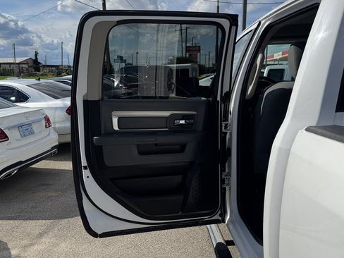 Used 2019 RAM 1500 Big Horn AWD/4WD image 21