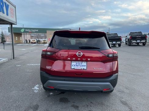 Used 2021 Nissan Rogue SV image 9