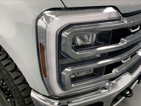 New 2026 Ford F250 Lariat w/ Tremor Off-Road Package image 13