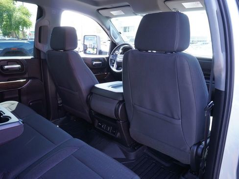 Used 2020 GMC Sierra 3500 SLE w/ Preferred Package AWD/4WD image 11