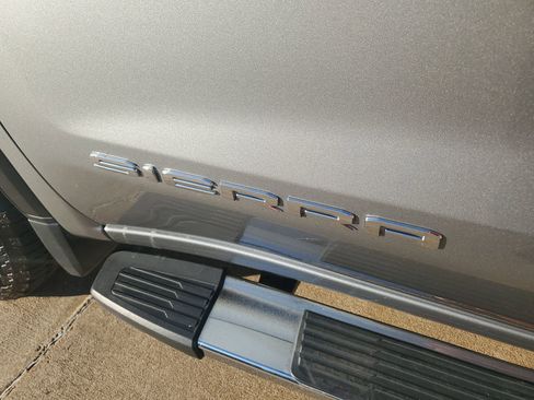 Used 2023 GMC Sierra 1500 SLT w/ SLT Premium Package image 38