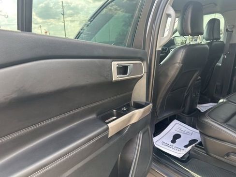 Used 2023 Ford Explorer XLT w/ Equipment Group 202A image 26