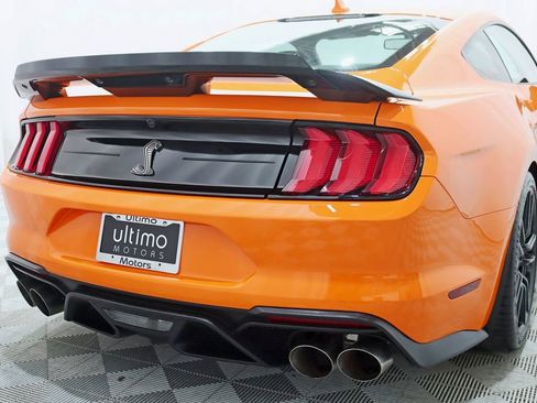 Used 2020 Ford Mustang Shelby GT500 w/ Technology Package RWD image 12