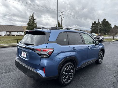 Used 2025 Subaru Forester Limited image 8