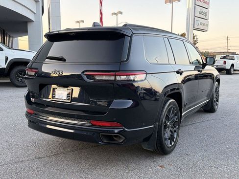 Used 2023 Jeep Grand Cherokee L Summit w/ Advanced Protech Group IV AWD/4WD image 5