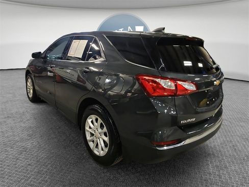 Used 2019 Chevrolet Equinox LT w/ Driver Convenience Package image 6