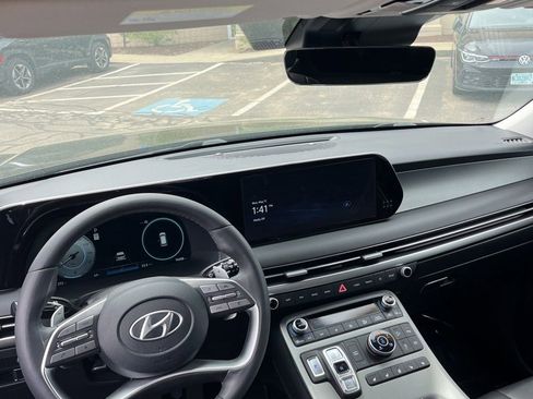 Used 2025 Hyundai Palisade SEL AWD/4WD image 17