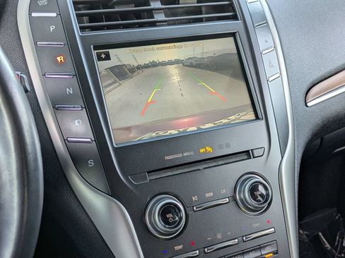 Used 2017 Lincoln MKC Select w/ Select Plus Package FWD image 13