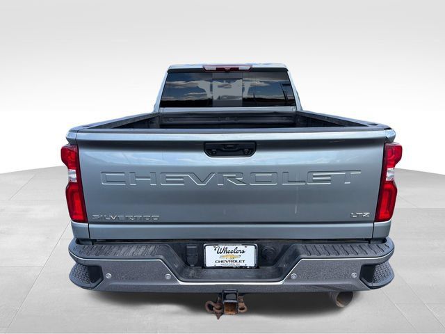 Used 2024 Chevrolet Silverado 2500 LTZ w/ LTZ Convenience Package AWD/4WD image 4
