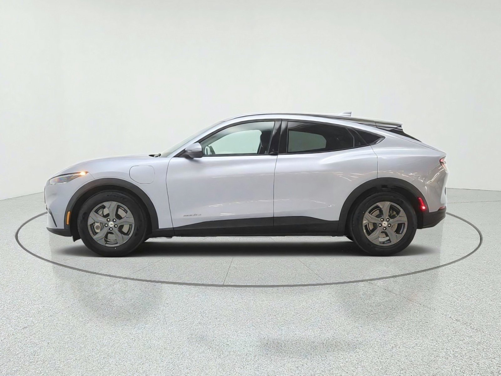 Used 2022 Ford Mustang Mach-E Select RWD image 8