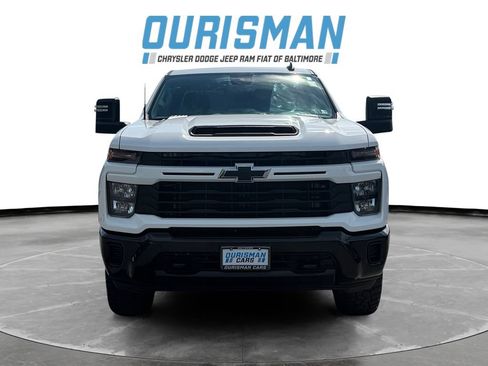 Used 2024 Chevrolet Silverado 2500 Custom w/ Custom Convenience Package AWD/4WD image 8