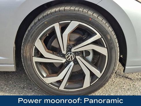 Used 2025 Volkswagen Jetta SEL image 10