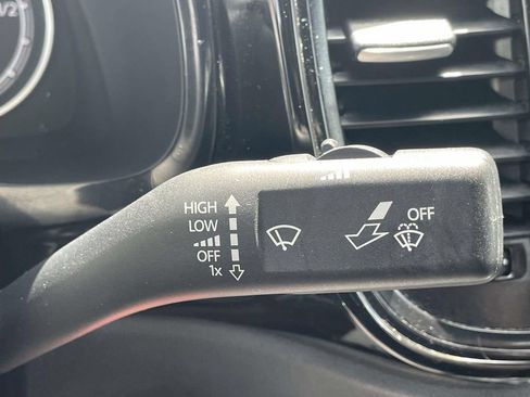 Used 2018 Volkswagen Beetle 2.0T S FWD image 24