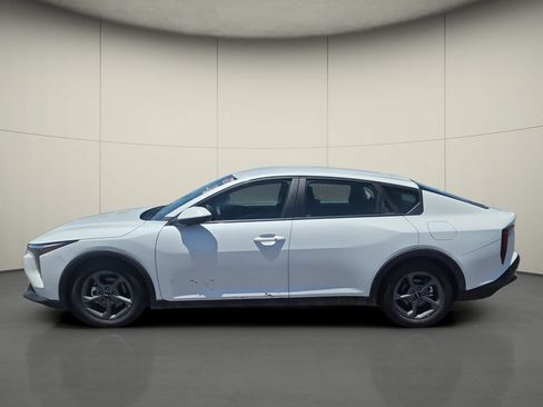 Used 2025 Kia K4 FWD image 4