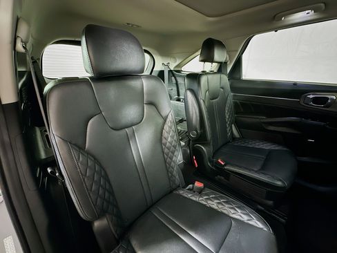 Used 2023 Kia Sorento SX AWD/4WD image 28