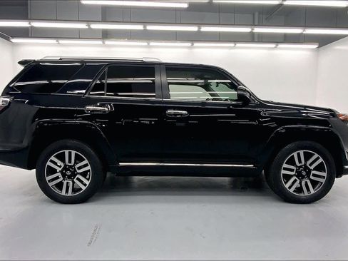 Used 2023 Toyota 4Runner Limited AWD/4WD image 5