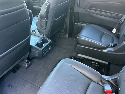 Used 2024 Honda Odyssey Elite image 26