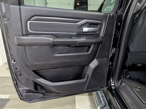 Used 2026 RAM 2500 Big Horn AWD/4WD image 9