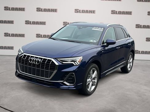 Used 2023 Audi Q3 2.0T Premium w/ Convenience Package AWD/4WD image 1