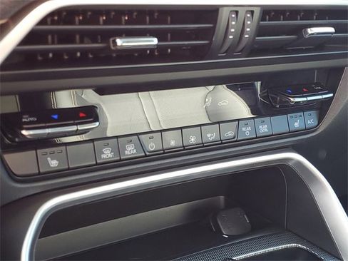 Certified 2025 MAZDA CX-90 Plug-In Hybrid w/Premium Sport image 28