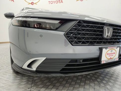 Used 2023 Honda Accord Touring image 9